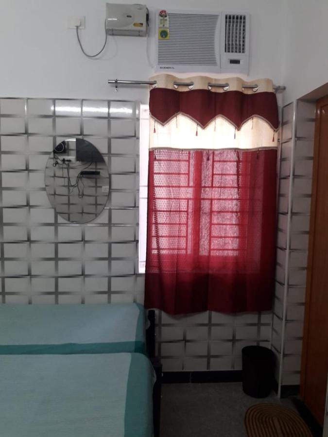 Lakshmi Paradise Lodge A/C Pollāchi Kültér fotó